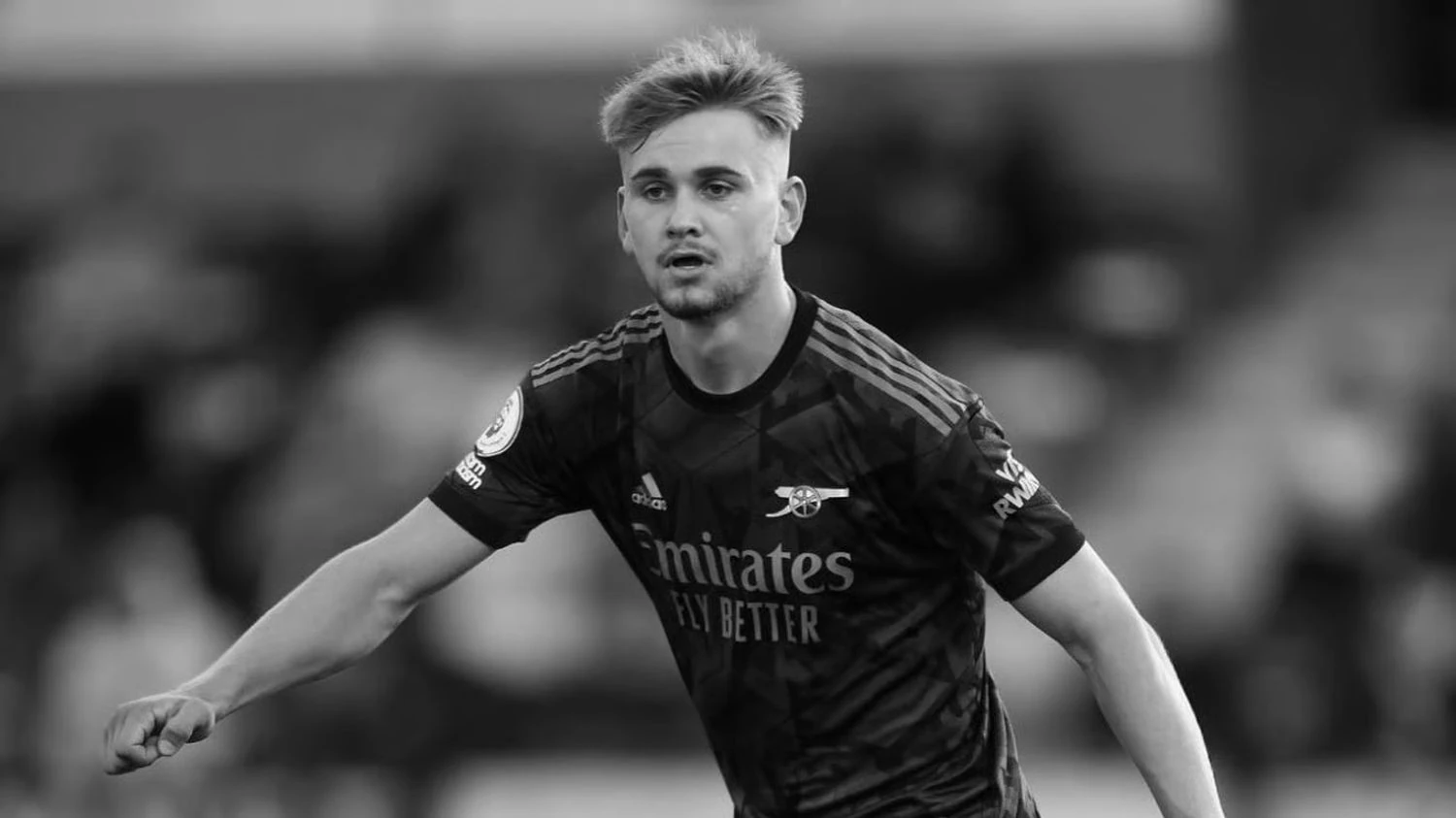 Після смерті 21-річного футболіста Біллі Вігара вболівальники вимагають заборонити бетонні стіни біля полів