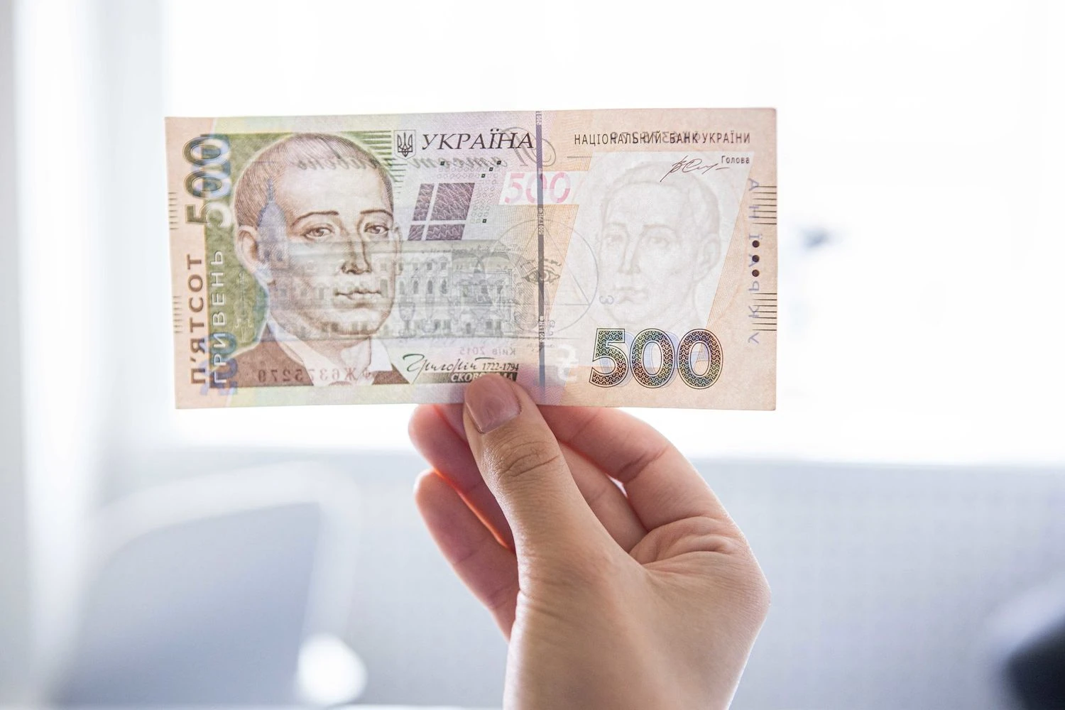 Курс валют на 26 вересня: гривня продовжує девальвувати