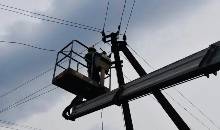 Обстріл рф Запоріжжя 5 жовтня: енергетики відновили живлення для 20 541 людини