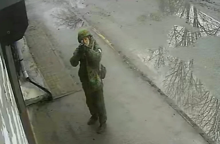 Воєнні злочини росіян у Бучі: викрито особи 13 командирів рф, відповідальних за звірства