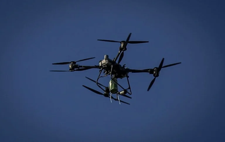 Над бельгійською військовою базою помітили рій з 15 дронів: військові розпочали розслідування