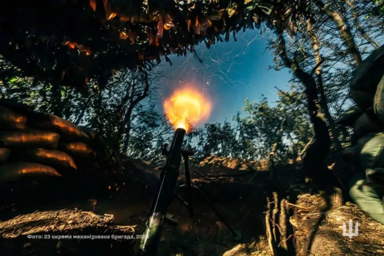 Майже дві третини боїв - на трьох напрямках: Генштаб оновив карту