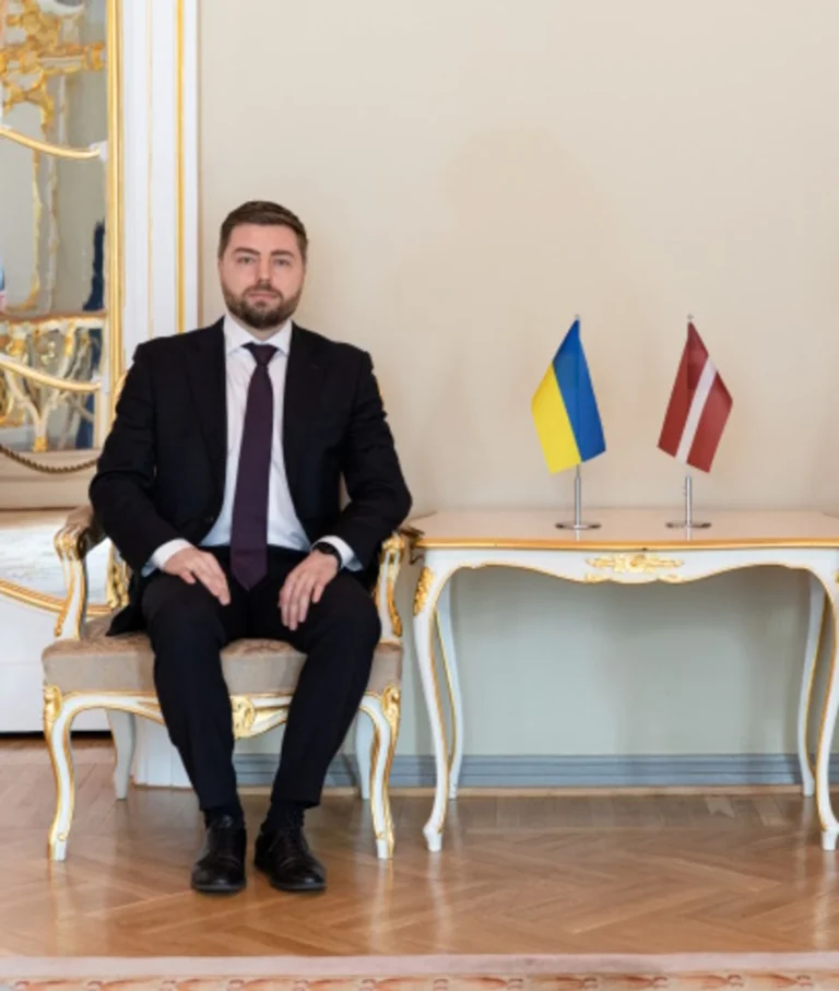 Президент України звільнив посла в Латвії: що відомо про Анатолія Куцевола