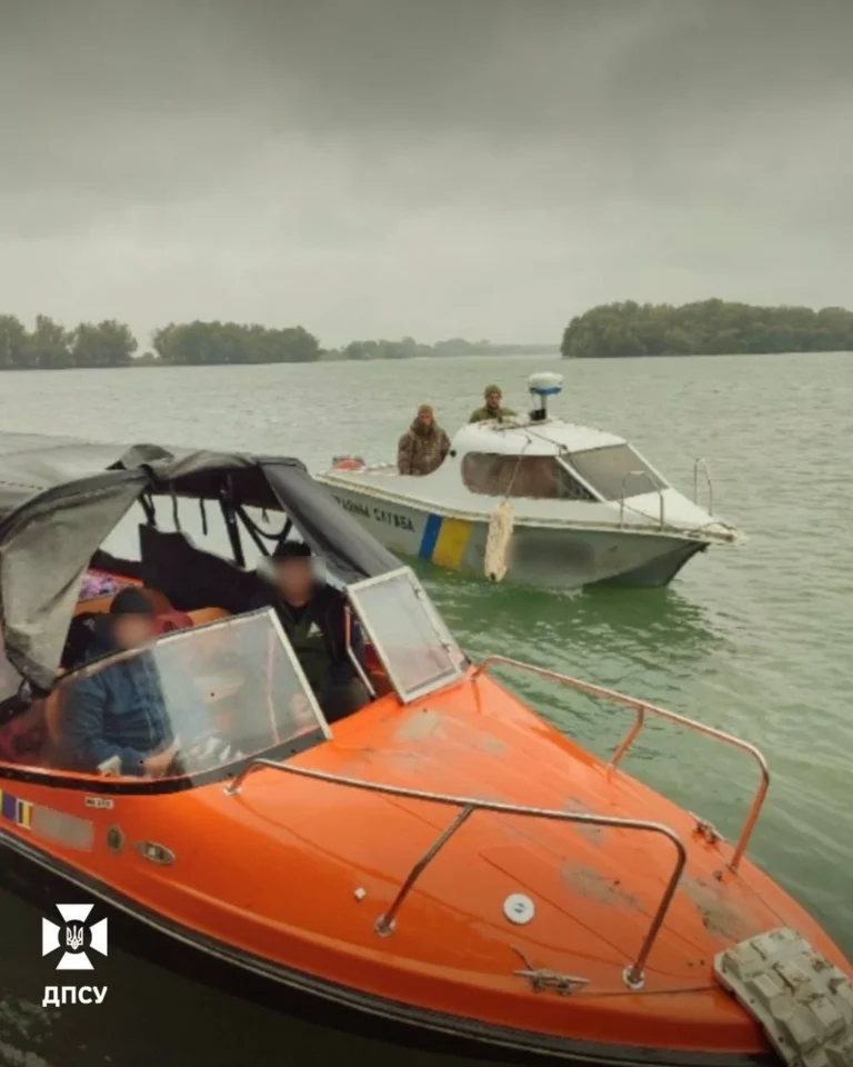 Два румунські катери порушили кордон на Дунаї - прикордонники