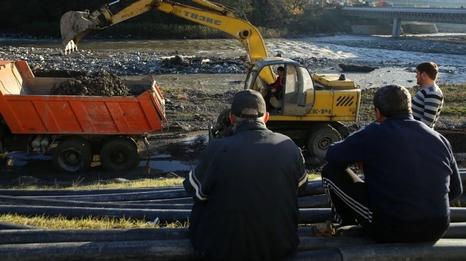 російські промислові гіганти масово переходять на скорочений робочий тиждень: у розвідці назвали причини