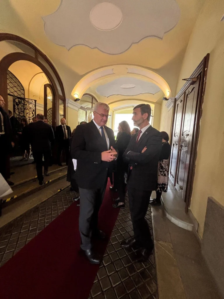 Словаччина надасть Україні новий пакет енергетичного обладнання вартістю 500 тис. євро - Сибіга