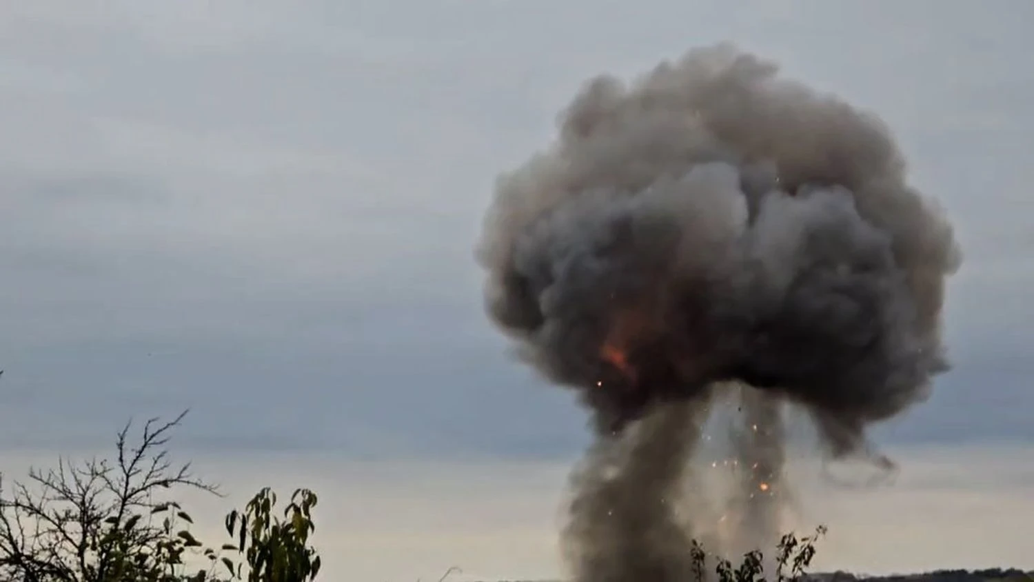 Масована атака на Чернігівщині: у Новгороді-Сіверському зафіксовано близько 20 ударів "Шахедів", є загиблі