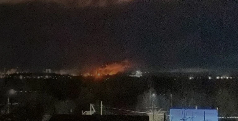 Генштаб підтвердив ураження двох НПЗ та Будьоновського ГПЗ у рф