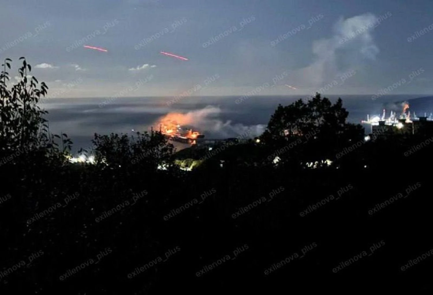 російське туапсе зазнало нічної атаки БпЛА, під ударом - нафтовий термінал