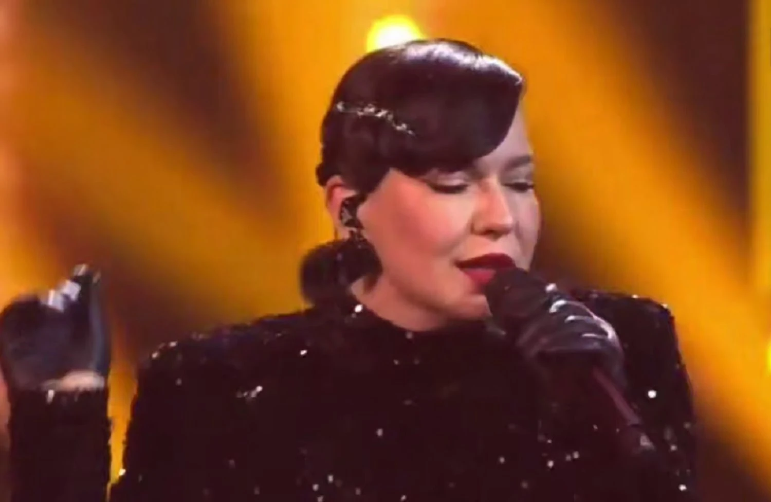 Йолка прибрала зі свого хіта згадку про Україну: як тепер звучить