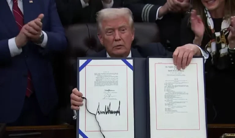 Трамп підписав закон, що завершив найтриваліший шатдаун в історії США