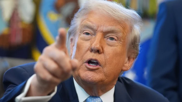 Україні доведеться відмовитися від частини територій - Трамп