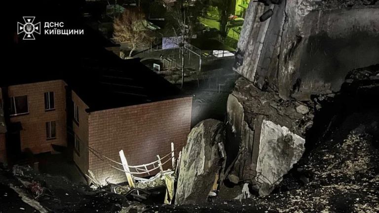 Уже 14 постраждалих на Київщині через нічну атаку рф