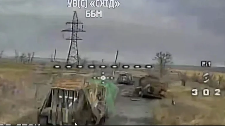 Знищено танки та уражено ББМ, БТР та квадроцикли: НГУ розбила колони росіян у районі Добропілля