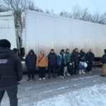 Водій вантажівки з алкоголем намагався переправити чоловіків призовного віку до Молдови: У ДСНС розповіли деталі