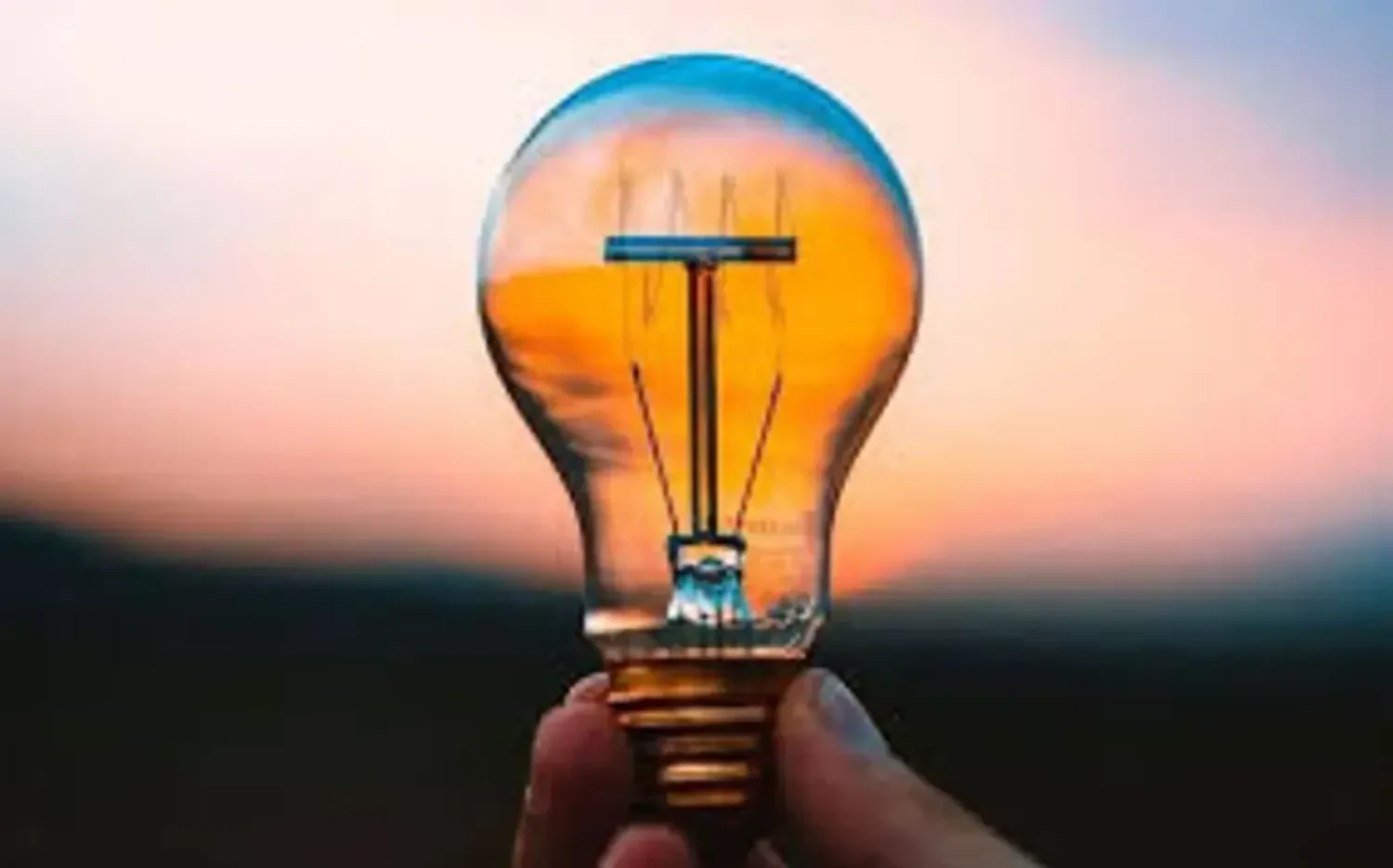 Централізовану енергосистему неможливо сховати від ударів рф, на відміну від розподіленої генерації - ексголова "Укренерго"