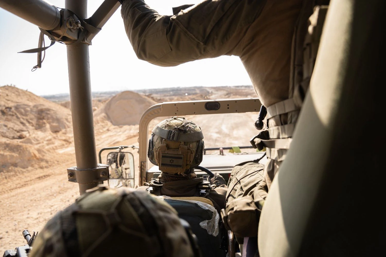 Близький Схід прокинувся від хвилі нових ударів - що потрібно знати