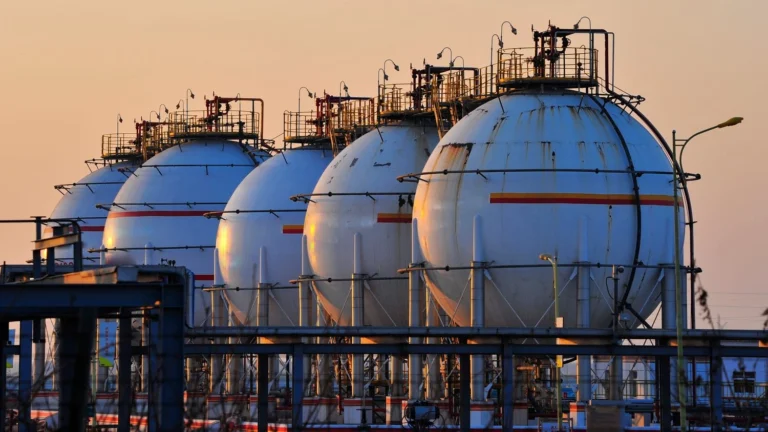 Ціни на газ у Європі підскочили на 25% і можуть зрости на 130% через іранську кризу - ЗМІ