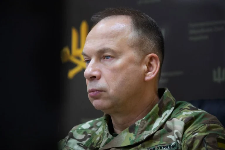 У підрозділах ЗСУ створюються взводи перехоплювачів БПЛА - Сирський