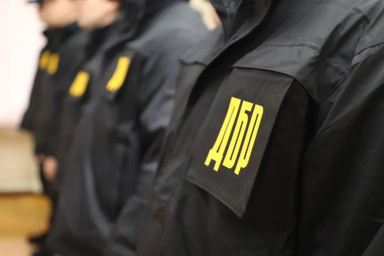 ДБР відкрило провадження після пострілів поліцейського у Запоріжжі і смерті нападника