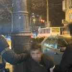 Коригував ракетні удари по Одесі для фсб – СБУ затримала "крота" в ДПСУСБУ затримала агента, який збирав дані про ППО та позиції ЗСУ для нових атак. Зраднику загрожує довічне ув'язнення за державну
зраду в умовах війни.Суспільство • 08:37 • 2112 перегляди