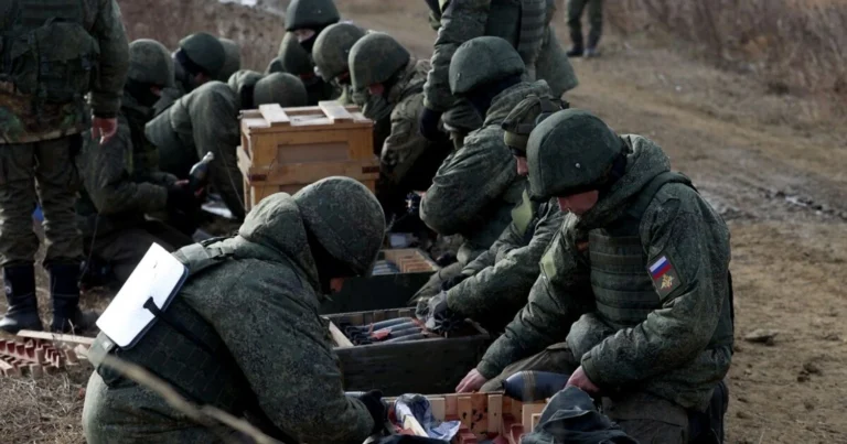 росія змушує мігрантів іти на війну через тиск і загрозу депортації - СЗРУ
