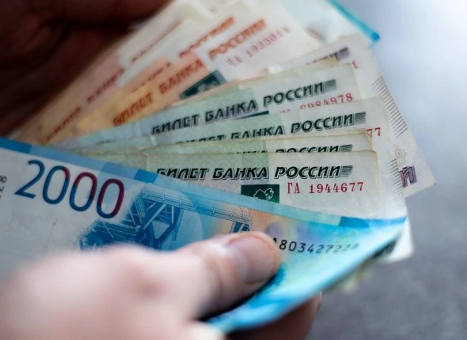 Економіка росії увійшла у штопор та демонструє критичне падіння - розвідка