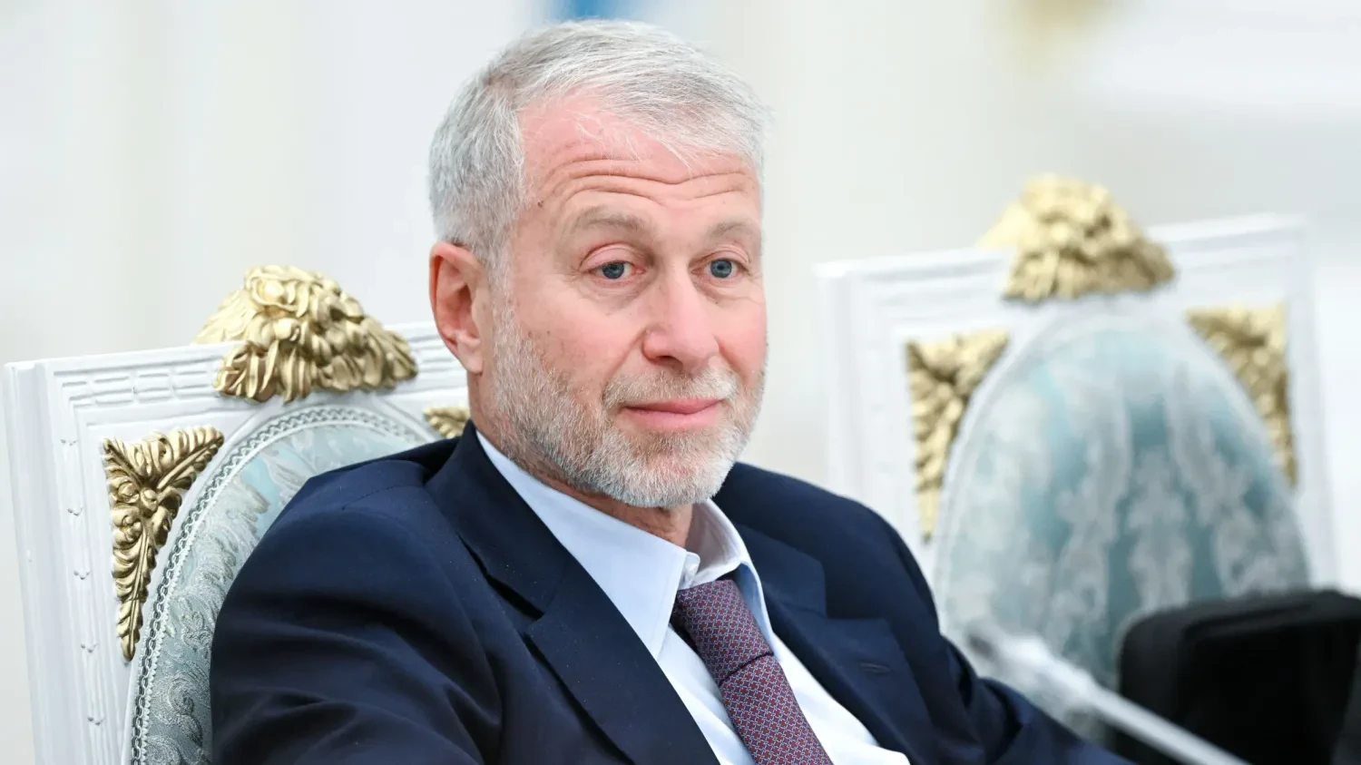 Абрамович хоче витратити 2,35 млрд фунтів від продажу Челсі не лише на Україну - ЗМІ