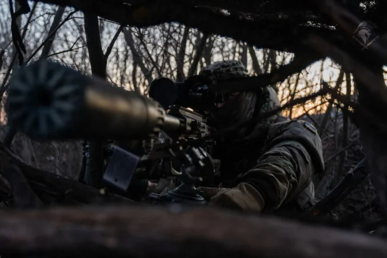 Генштаб про ситуацію на фронті: відбулось 131 бойове зіткнення, ворог запустив понад 4,5 тис. дронів