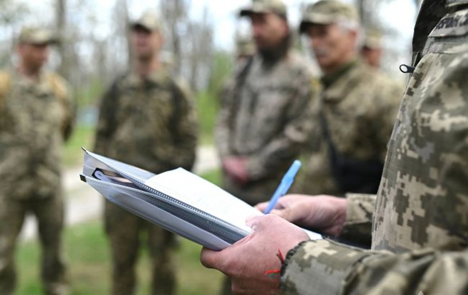 У Луцьку група молоді кинулася до військових ТЦК з ударами під час перевірки документів