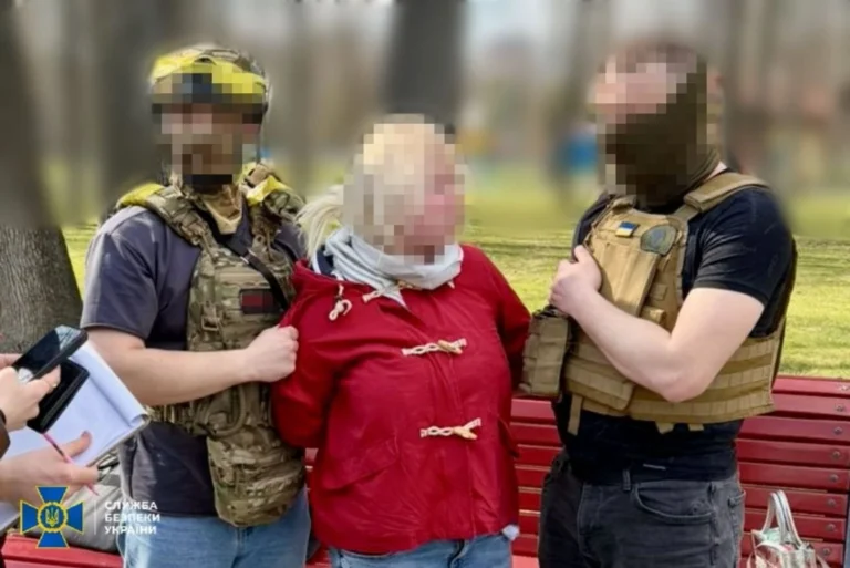 СБУ затримала агентку рф за онлайн-коригування ударів по Харкову