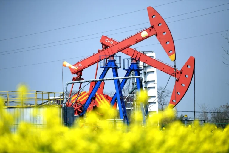 росія намагається збільшити обсяги поставок нафти після того, як робота чорноморського порту була обмежена