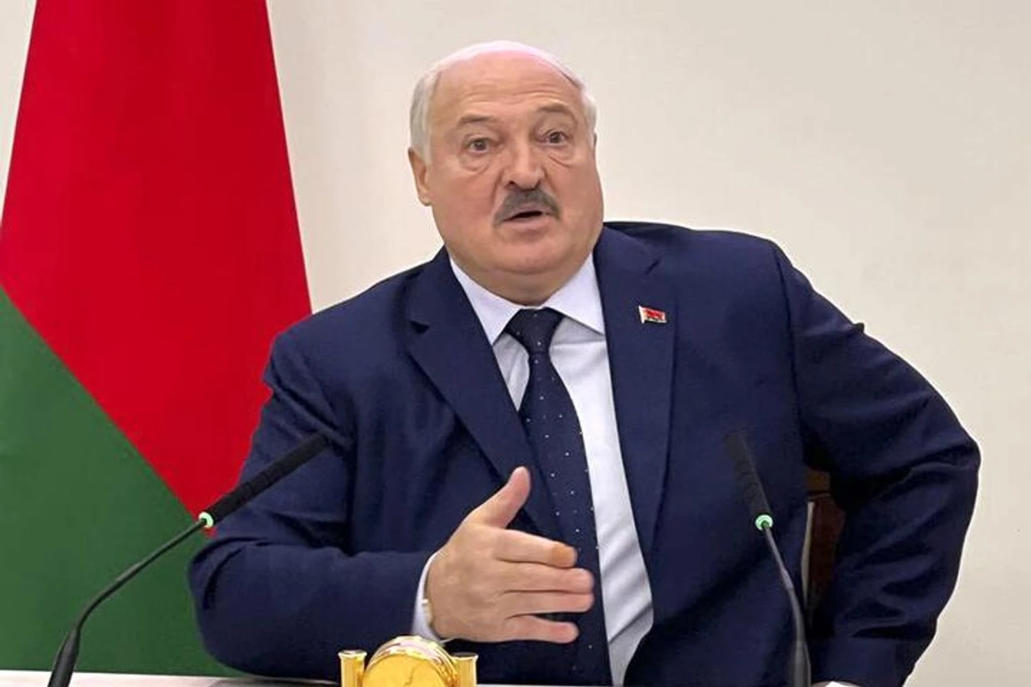 лукашенко заявив, що США доведеться повчитися демократії у білорусі