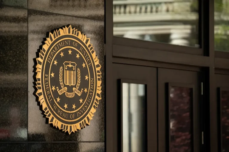 Мін’юст США змінює команду у справі ексдиректора ЦРУ Бреннана на тлі розслідування щодо Трампа