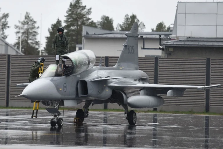 Україна підтвердила початок навчання пілотів на Gripen у 2026 році