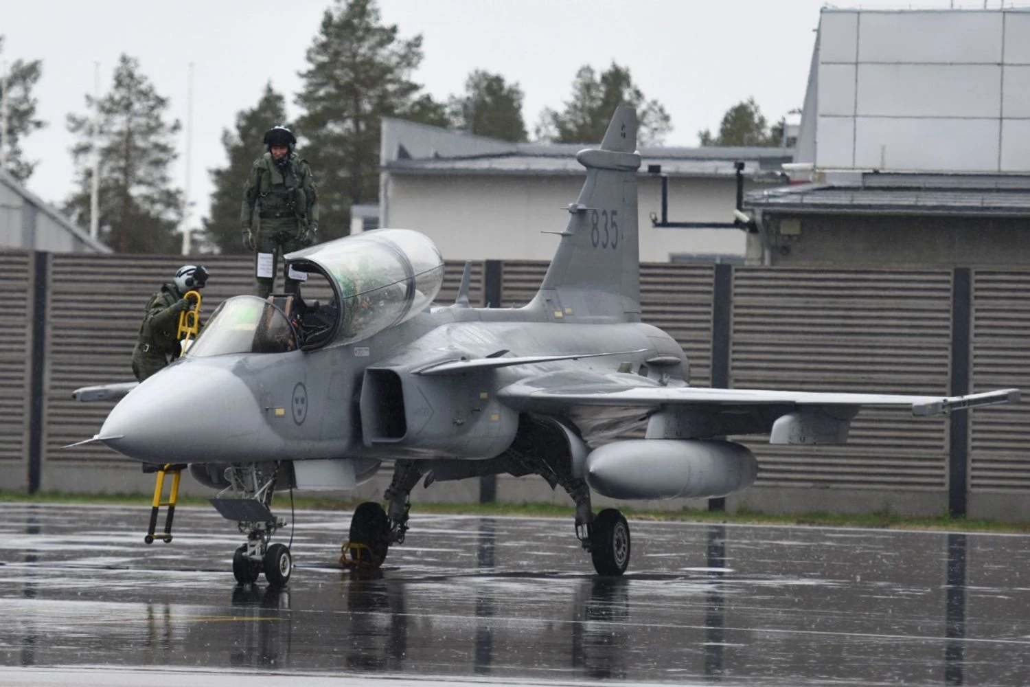 Україна підтвердила початок навчання пілотів на Gripen у 2026 році