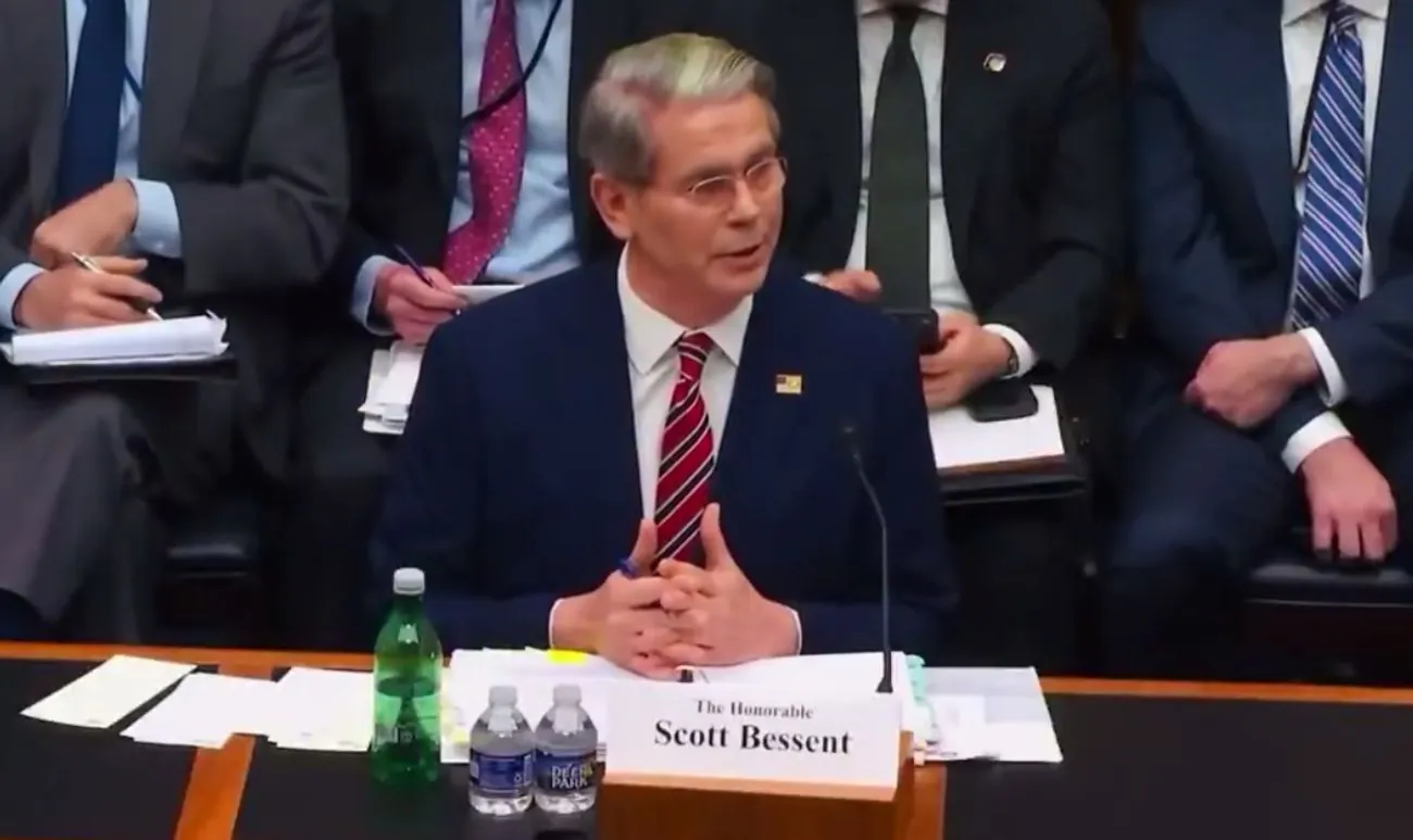 США посилюють економічний тиск на Іран через нафтову галузь – Бессент