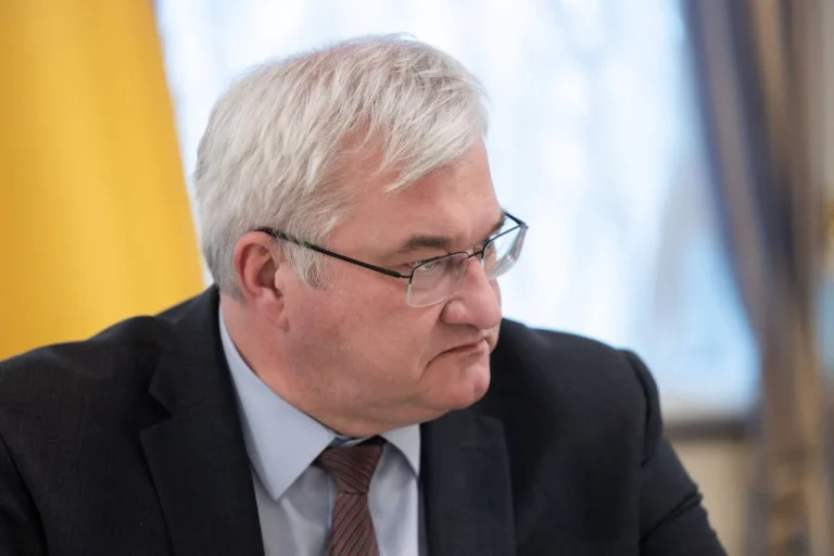 рф порушила режим припинення вогню, путіна хвилюють лише військові паради - голова МЗС