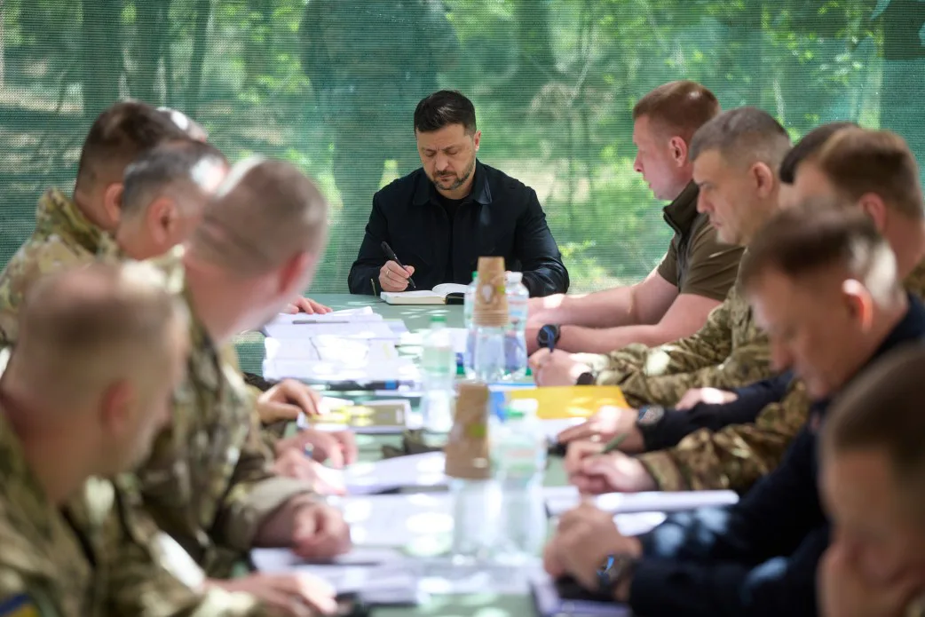 Зеленський зібрав нараду щодо безпекової ситуації на Дніпровщині. Говорили про захист інфраструктури та посилення РЕБ