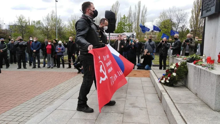 Прихильники "Нічних вовків" у Празі влаштували "акцію пам