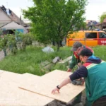 У Запоріжжі після російської атаки пошкоджені 25 будинків, два зруйнованіУ Запоріжжі зафіксували пошкодження 25 будинків та знищення двох осель після атаки. Також згоріла квартира, тривають першочергові
ремонтні роботи.Суспільство • 16 травня, 04:50 • 4774 перегляди
