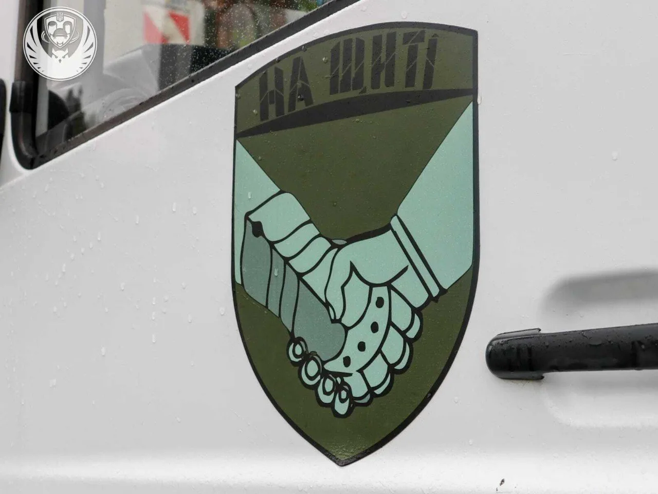 "На щиті" - в Україну повернули тіла 528 полеглих