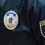 У Києві чоловік влаштував стрілянину, а потім зачинився у квартирі. Із стрілком ведуть перемовиниУ столиці чоловік двічі вистрілив під час сварки та забарикадувався у власному помешканні. Поліція веде перемовини зі стрілком,
постраждалих немає.Київ • 18 травня, 18:39 • 1864 перегляди