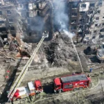 У двох районах Києва досі триває рятувальна операція після атаки рф, під завалами можуть бути люди – ДСНСРятувальники продовжують пошуки людей під завалами у Шевченківському та Дарницькому районах. Кількість постраждалих у столиці
зросла до 69 осіб.Війна в Україні • 11:36 • 2086 перегляди