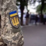 У ТЦК спростували інформацію про затримання Дмитра Федорчука і розкрили нові деталі справи про хабар у $7000 на ВолиніВолинський ТЦК спростував інформацію про причетність до затримання Дмитра Федорчука та уточнив, що йдеться про іншого
військовослужбовця. У відомстві заявили, що його підозрюють у вимаганні 7 тисяч доларів, однак предмета неправомірної вигоди не
виявлено.Суспільство • 5 червня, 10:22 • 2362 перегляди