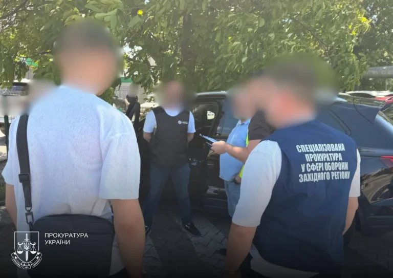 Псевдогенерал на Буковині за 6 тисяч доларів обіцяв переведення військових у тил, його затримали