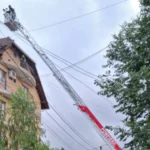 У Кишиневі після удару блискавки спалахнув житловий будинок, евакуювали 15 людей