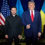 Зеленський заявив, що обговорив із Трампом тристоронню зустріч у США за участю путінаЗеленський обговорив із Трампом зустріч із путіним у США для завершення війни. У разі відмови росії президент закликав до
посилення тиску.Війна в Україні • 19:02 • 12997 перегляди