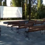 У Чернівцях вандали зруйнували кінотеатр просто неба фестивалю “Миколайчук OPEN”