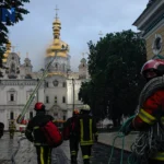 У Лаврі та Мистецькому арсеналі у Києві триває гасіння пожеж після масованого удару рф